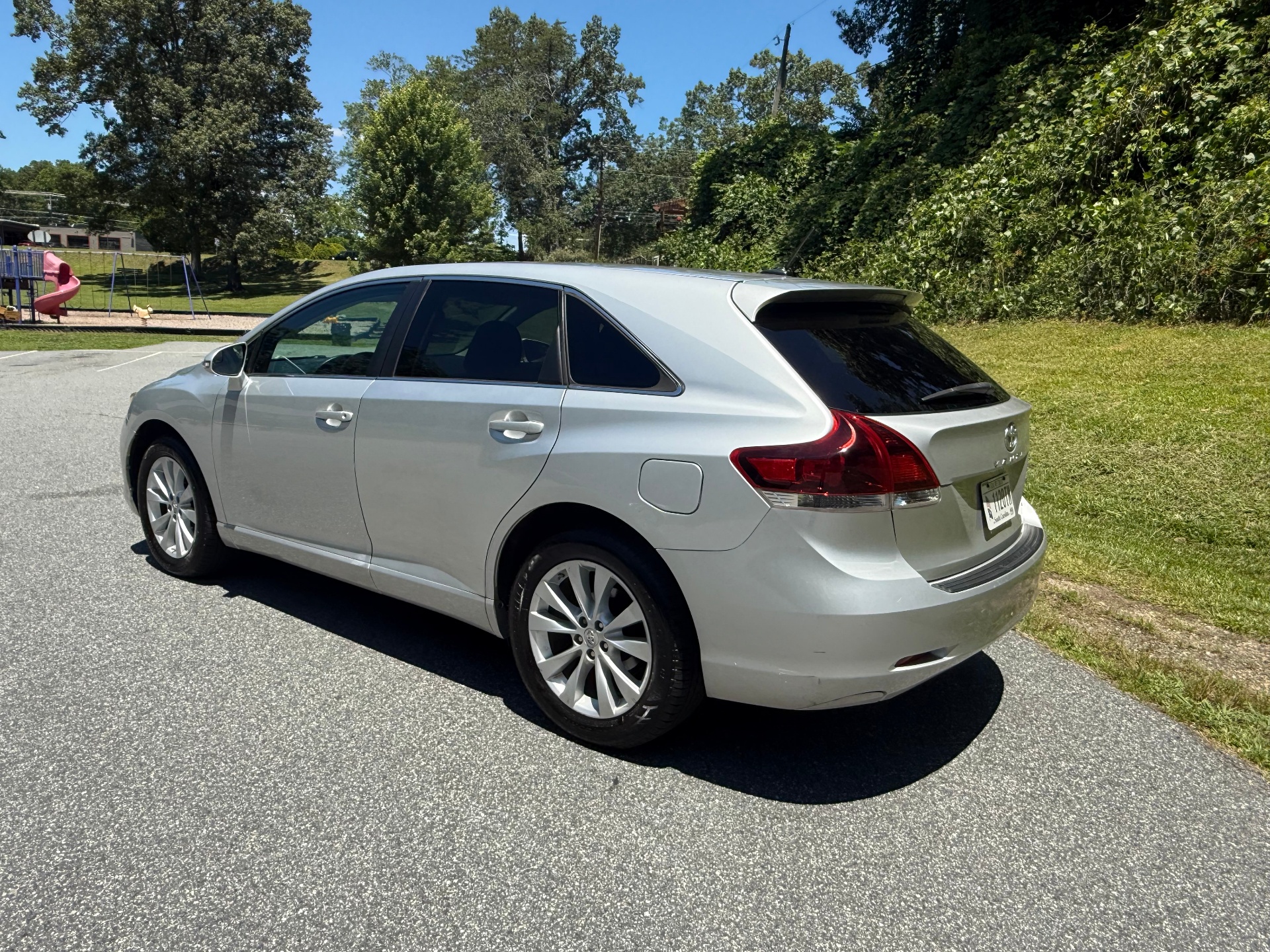 Rear three-quarter (driver side)
