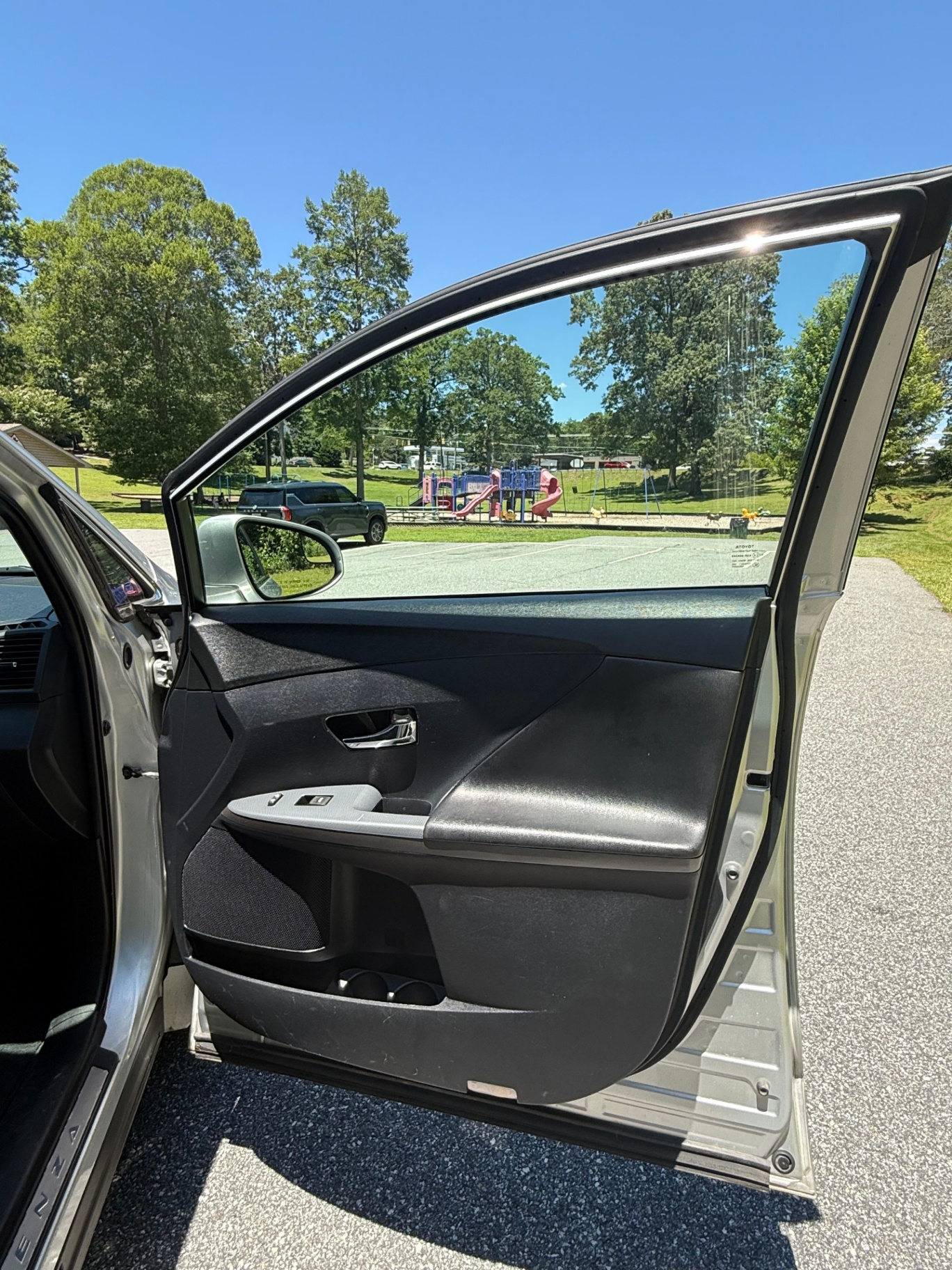 Passenger door interior panel