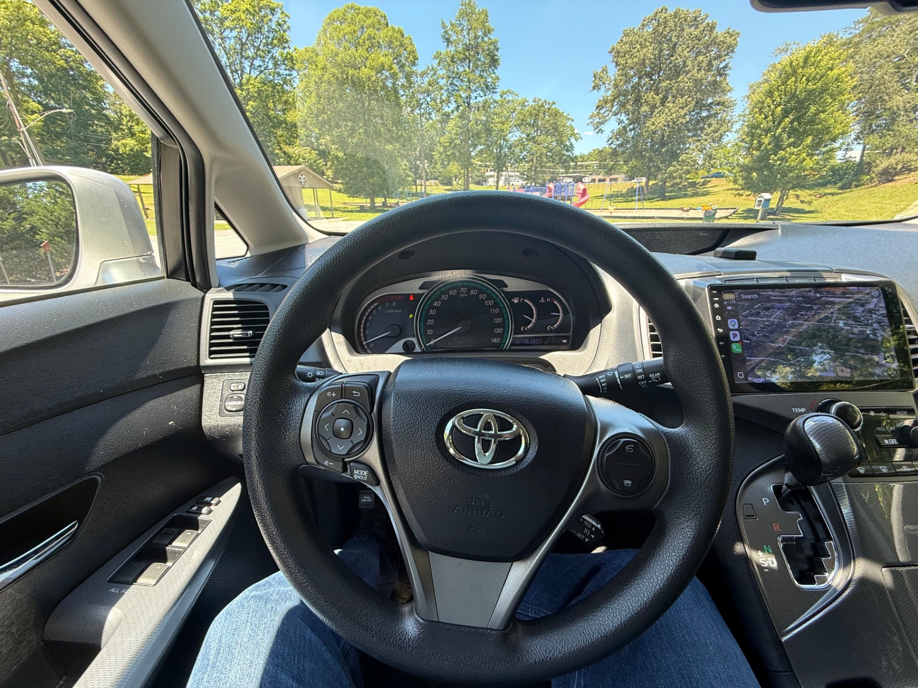 Steering wheel & cockpit