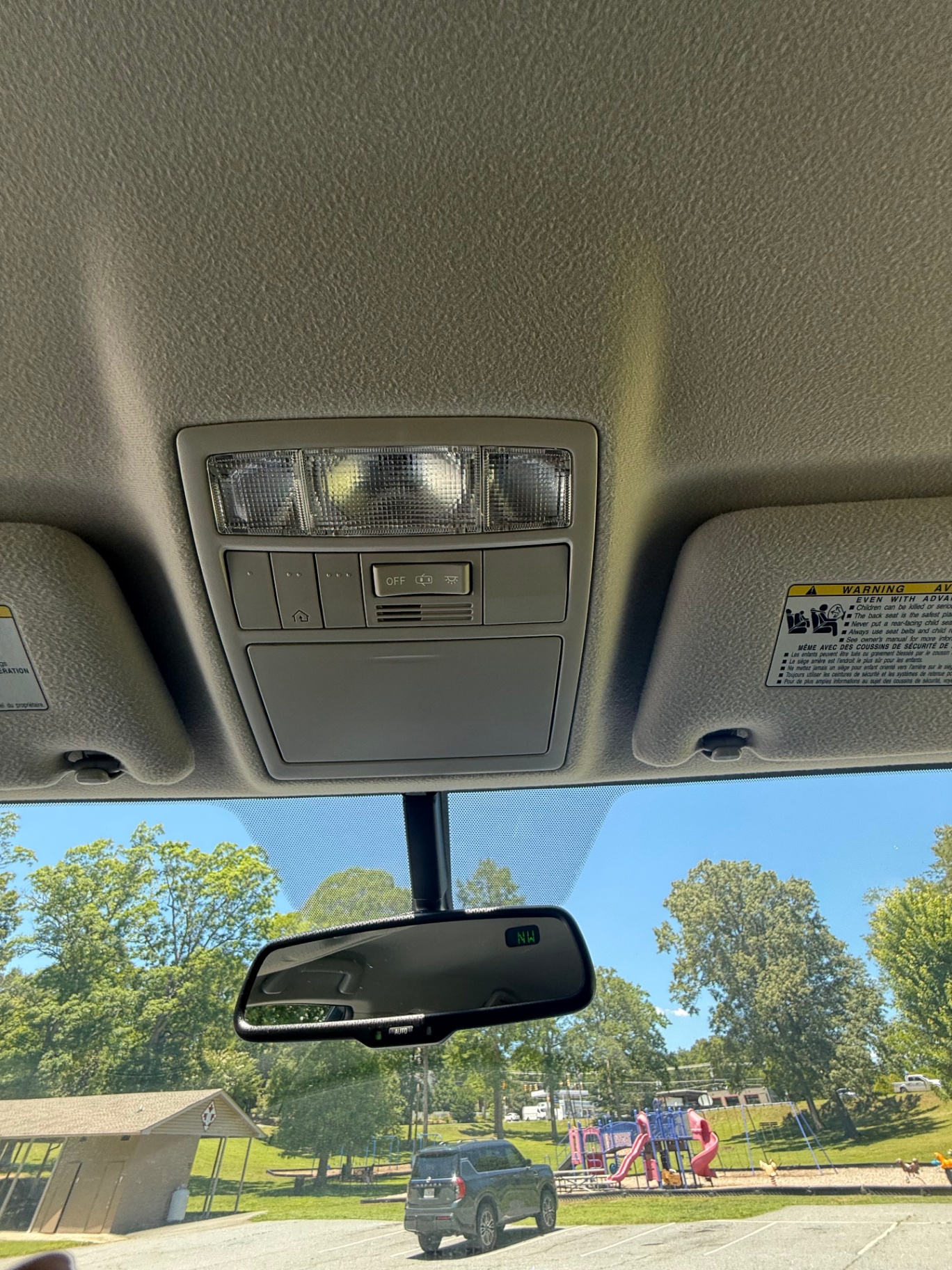 Overhead console & auto-dimming mirror